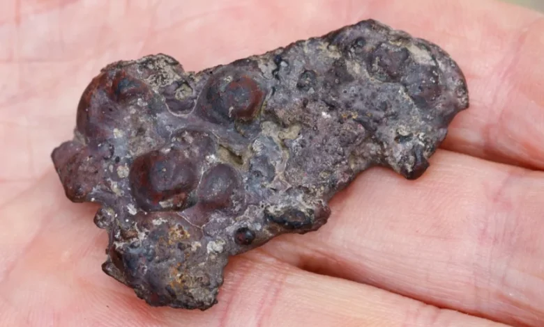 Meteorit oder Schlacke